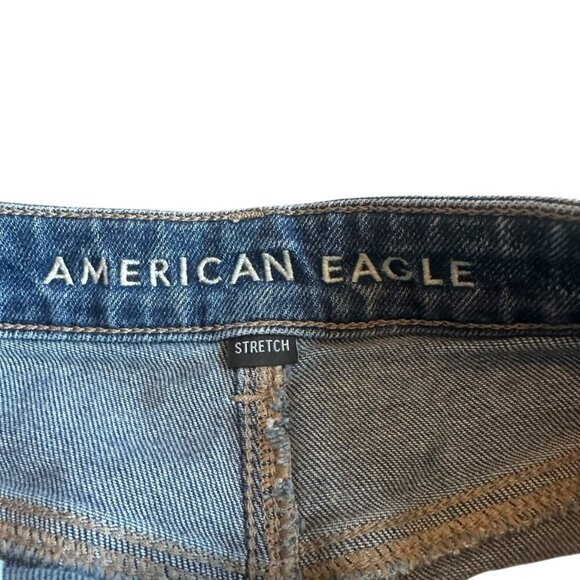 American Eagle Mom Shorts Distressed Denim Cutoff Cuffed Hem Size 8 Women's - Picture 8 of 12
